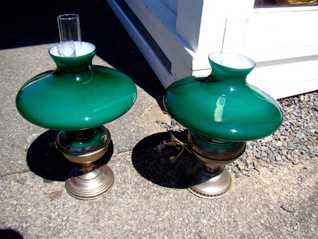 A model no. 9 ALLADIN Lamp made by The Mantle Lamp Co. of America, chicago, Il., circa 1880 — image 2